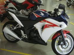 HONDA CBR 250 R