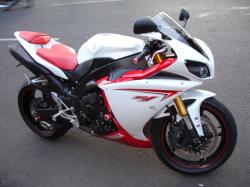 YAMAHA YZF R1 1000 