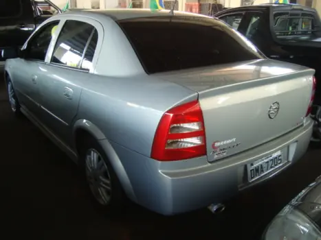 CHEVROLET Astra Sedan 2.0 4P CD, Foto 2