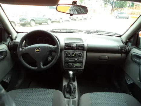 CHEVROLET Classic Sedan 1.0 4P VHCE FLEX LS, Foto 4