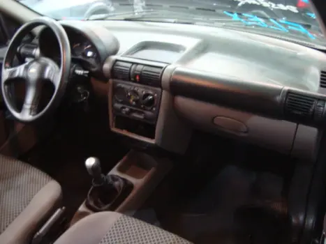 CHEVROLET Classic Sedan 1.0 4P VHCE FLEX LS, Foto 4