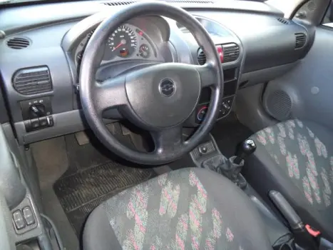 CHEVROLET Corsa Hatch 1.0 4P MAXX, Foto 4