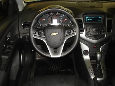 CHEVROLET Cruze Hatch 1.8 16V 4P LT SPORT6 FLEX, Foto 4