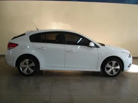 CHEVROLET Cruze Hatch 1.8 16V 4P LT SPORT6 FLEX, Foto 2