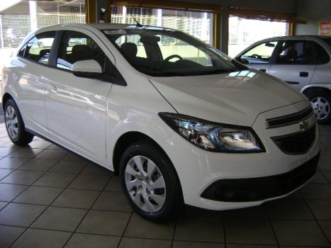 CHEVROLET Onix Hatch 1.4 4P FLEX LT, Foto 2