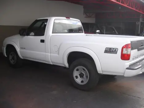 CHEVROLET S10 2.4 FLEX ADVANTAGE CABINE SIMPLES, Foto 3