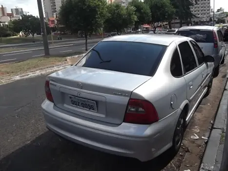 CHEVROLET Vectra Sedan GLS 2.2 4P, Foto 3