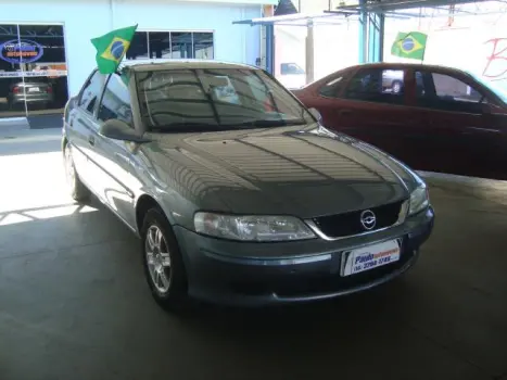 CHEVROLET Vectra Sedan 2.2 4P GLS, Foto 2