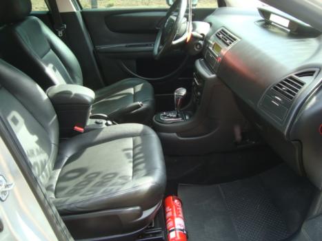 CITROEN C4 Sedan 2.0 16V 4P EXCLUSIVE PALLAS, Foto 4