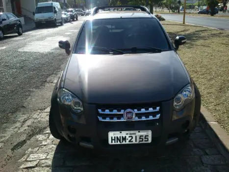 FIAT Strada 1.8 FLEX ADVENTURE CABINE ESTENDIDA, Foto 2