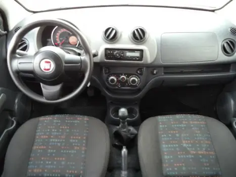 FIAT Uno 1.0 4P FLEX EVO VIVACE CELEBRATION, Foto 3