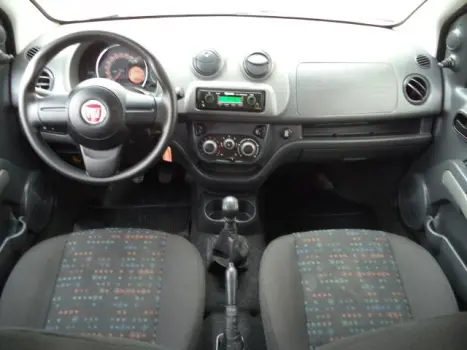 FIAT Uno 1.0 4P FLEX EVO VIVACE CELEBRATION, Foto 3