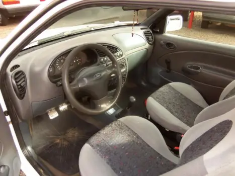 FORD Courier 1.6 L, Foto 4