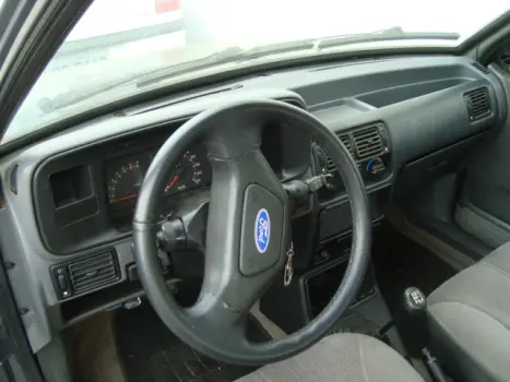 FORD Escort 1.6 GHIA, Foto 3