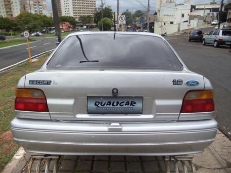 FORD Escort 1.6 L, Foto 2