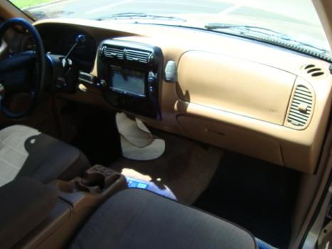 FORD Explorer 4.0 V6 24V XLT AUTOM�TICO, Foto 3