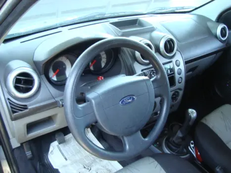 FORD Fiesta Hatch 1.0 4P FLEX, Foto 4