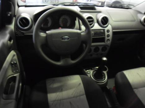 FORD Fiesta Hatch 1.6 4P, Foto 4