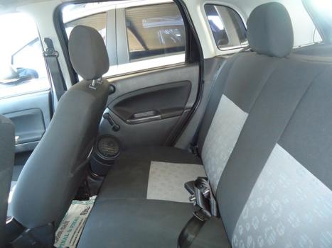 FORD Fiesta Hatch 1.6 4P, Foto 3