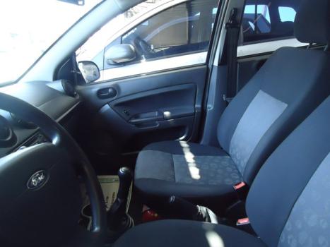 FORD Fiesta Hatch 1.6 4P, Foto 2