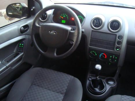 FORD Fiesta Hatch 1.6 4P FLEX, Foto 4