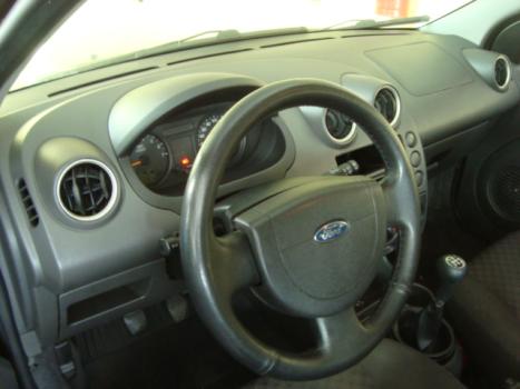 FORD Fiesta Hatch 1.6 4P, Foto 3