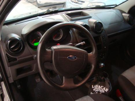 FORD Fiesta Hatch 1.6 4P, Foto 3