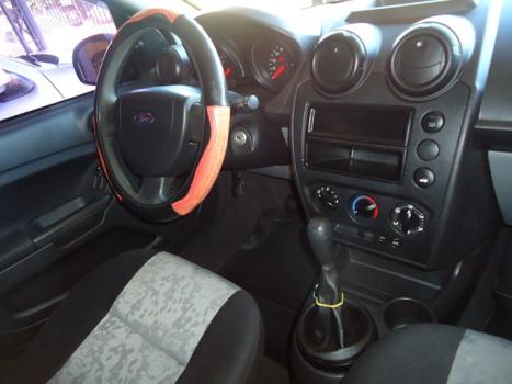 FORD Fiesta Sedan 1.0 4P, Foto 2