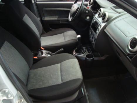FORD Fiesta Sedan 1.6 4P FLEX, Foto 2