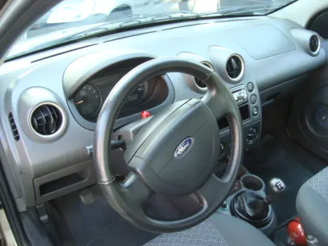 FORD Fiesta Sedan 1.6 4P FLEX, Foto 4