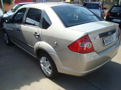 FORD Fiesta Sedan 1.6 4P FLEX, Foto 2