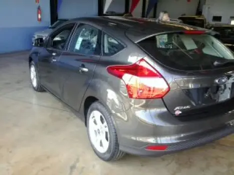 FORD Focus Hatch 1.6 4P, Foto 1