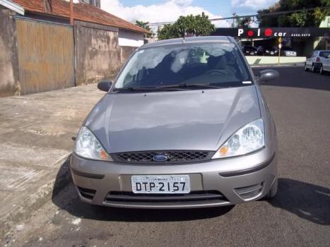 FORD Focus Hatch 1.6 4P GLX, Foto 1