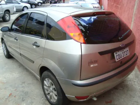 FORD Focus Hatch 1.6 4P, Foto 4