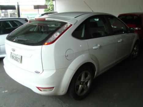 FORD Focus Hatch 1.6 4P GLX, Foto 2
