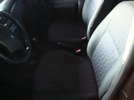 FORD Focus Hatch 1.6 4P GLX, Foto 3