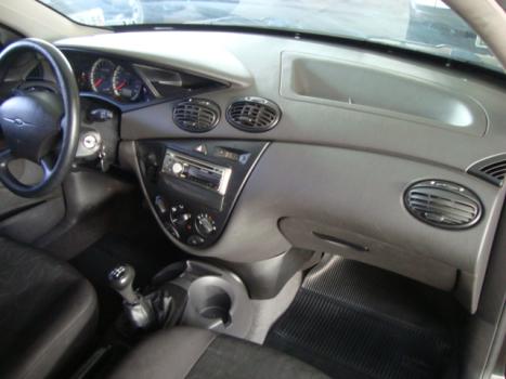 FORD Focus Hatch 1.6 4P GL, Foto 3