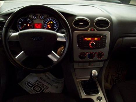 FORD Focus Hatch 1.6 16V 4P FLEX GL, Foto 4