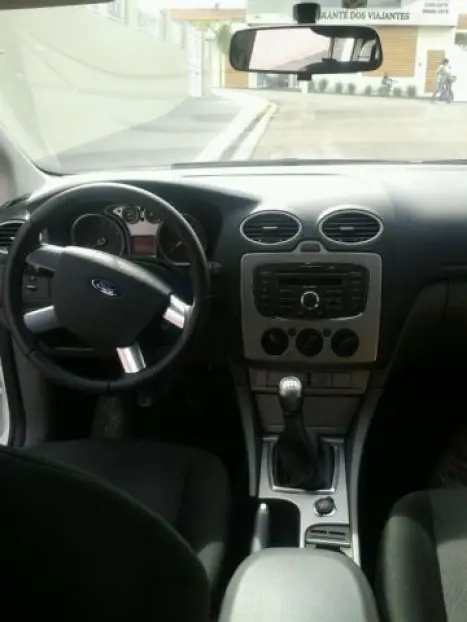 FORD Focus Hatch 1.6 4P, Foto 4