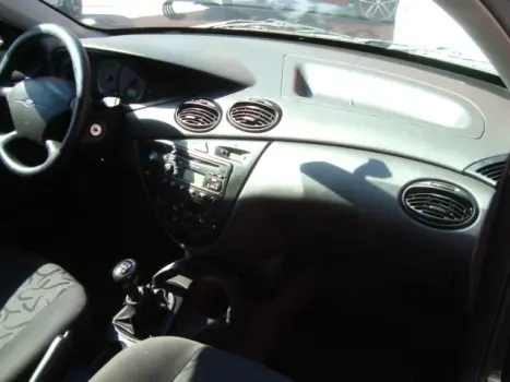 FORD Focus Hatch 1.6 4P GL, Foto 4