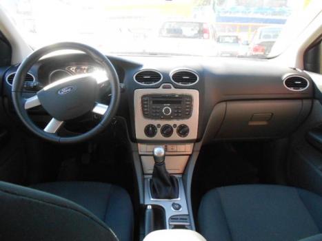 FORD Focus Hatch 1.6 4P GLX, Foto 4