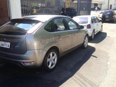 FORD Focus Hatch 2.0 16V 4P GLX, Foto 2