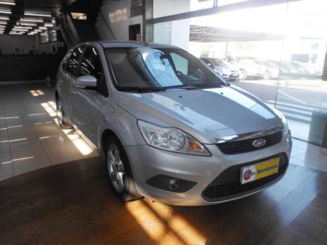 FORD Focus Hatch 2.0 16V 4P GLX, Foto 2