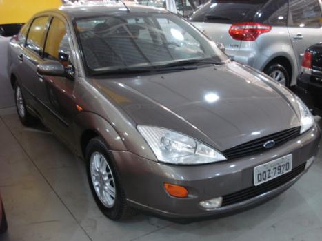 FORD Focus Sedan 2.0 16V 4P GHIA, Foto 1
