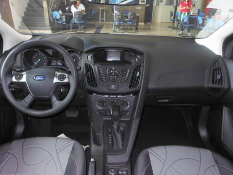 FORD Focus Sedan 2.0 16V 4P S FLEX, Foto 3