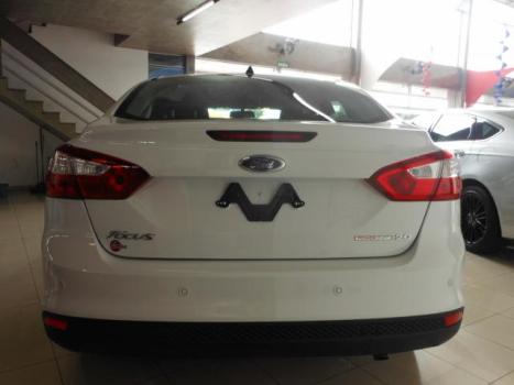 FORD Focus Sedan 2.0 16V 4P SE PLUS DIRECT FLEX, Foto 4