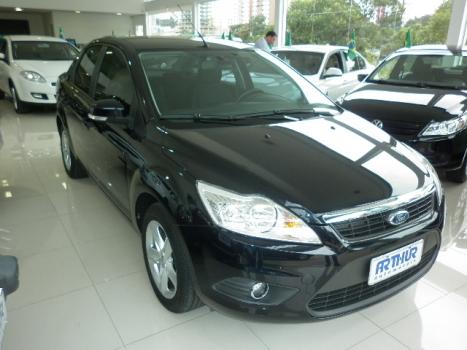 FORD Focus Sedan 2.0 16V 4P GLX, Foto 2