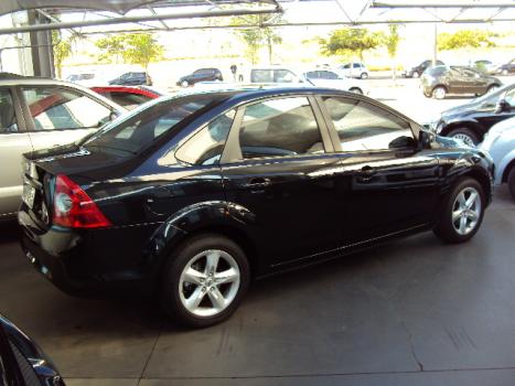 FORD Focus Sedan 2.0 16V 4P GLX, Foto 4