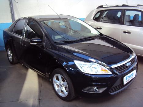 FORD Focus Sedan 2.0 16V 4P GLX, Foto 2