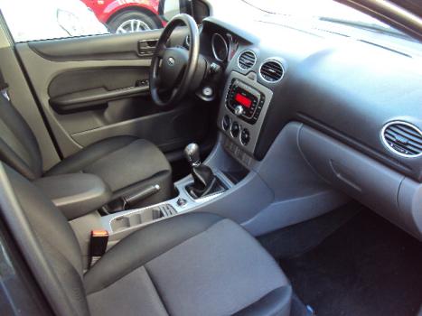 FORD Focus Sedan 2.0 16V 4P GLX, Foto 3